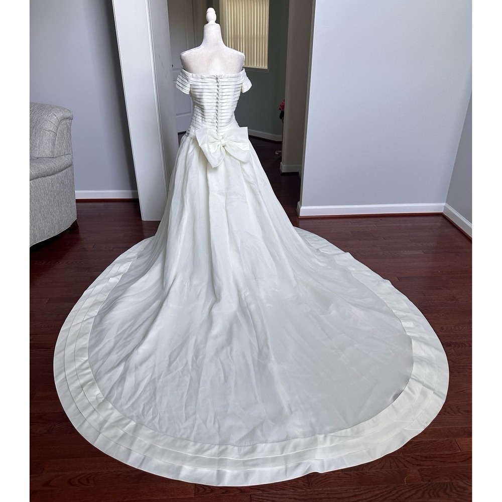 Vintage Oleg Cassini Wedding Dress French Layered Feminine Short Sleeve Big Bow - Picture 3 of 12